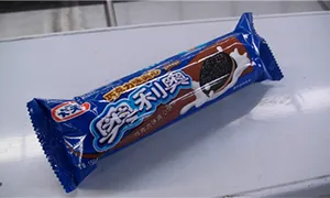 Envasadora horizontal flow pack SF-G sin bandeja con doble canal para galletas en posición vertical